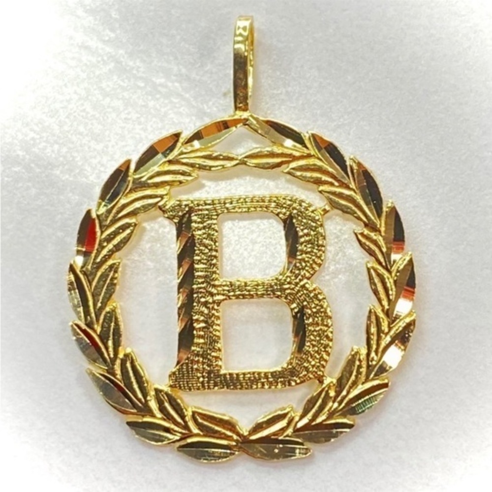 14K Yellow Gold B Initial Wreath Pendant B initial